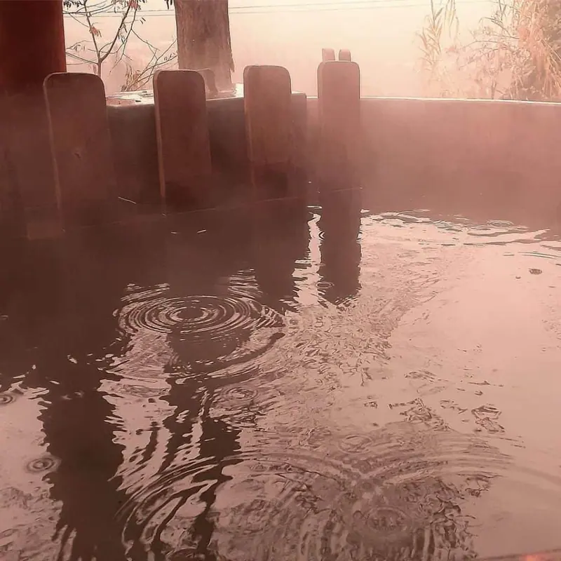El vapor del agua caliente
