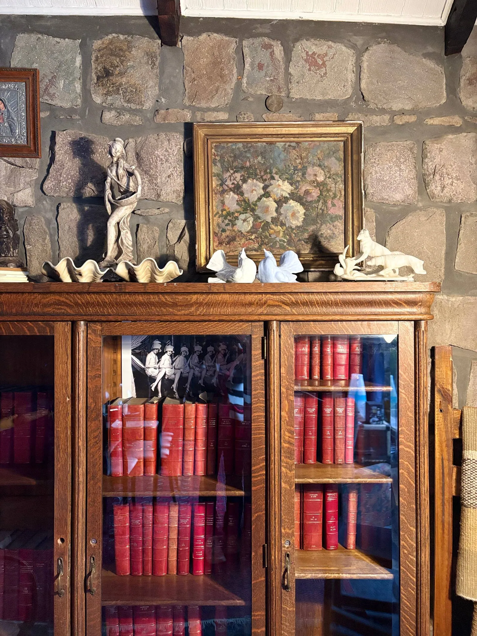 La vitrina de los libros encuadernados