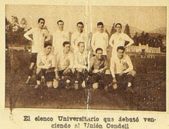 El equipo de fútbol del Club Universitario de Deportes que debutó con el chuncho en el pecho, ante Unión Condell, el 15 de julio de 1928