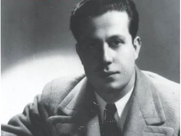Retrato en blanco y negro de Darío Sainte-Marie